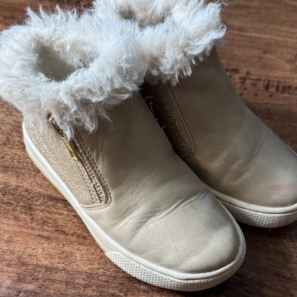 Cozy Cream & Glitter gold Kids Boots size 12